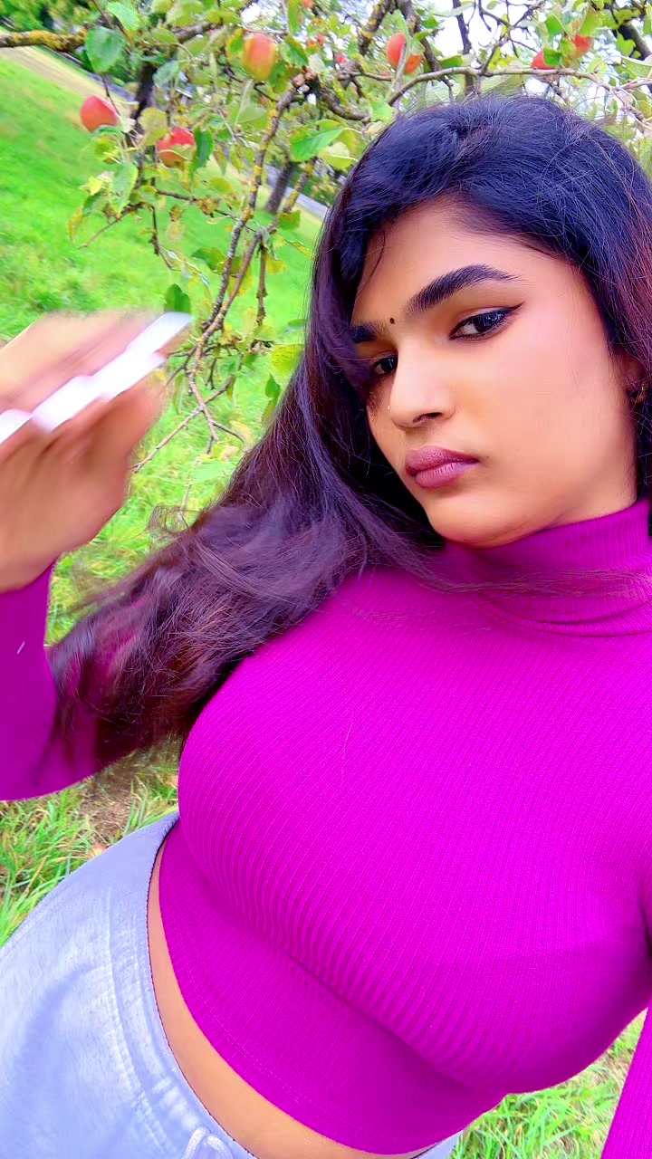 @கள்ளி ராணி👑♥️💋🇨🇭