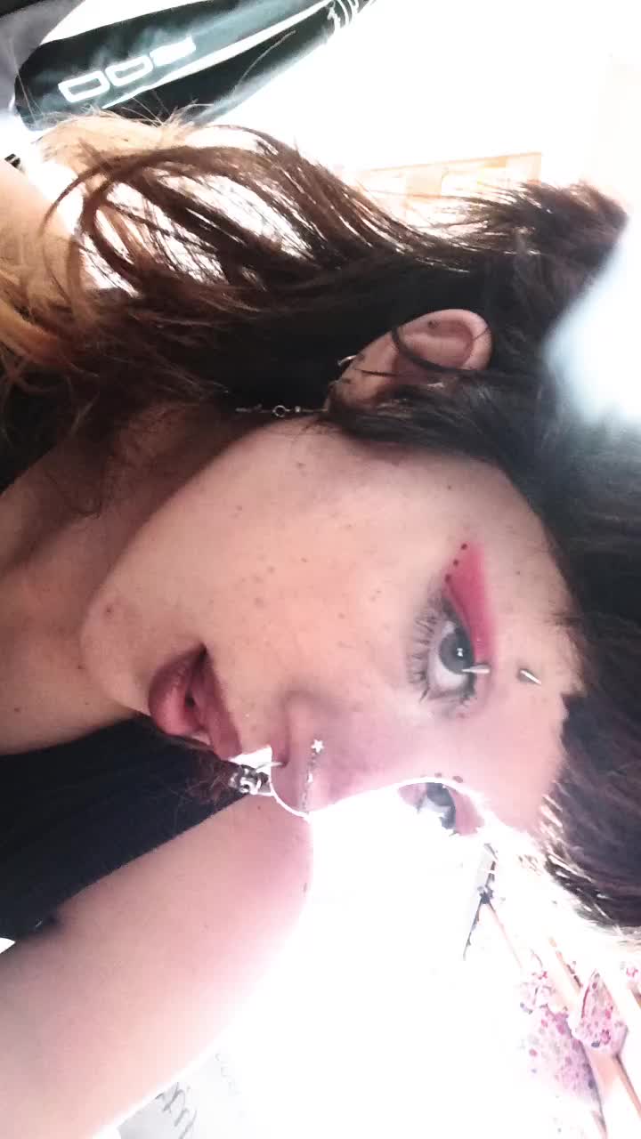@ash :3