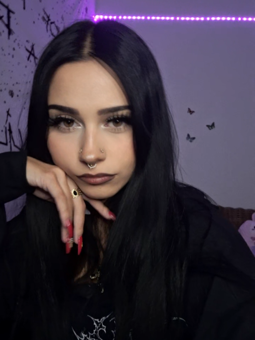 @☽✞𝕷𝖊𝖘𝖑𝒚✞☾