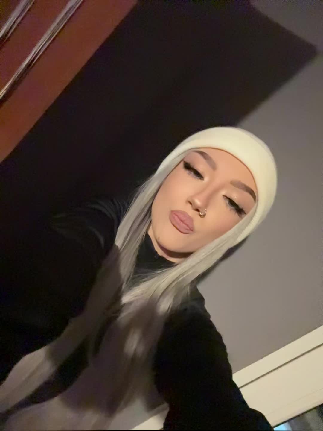 @🖤