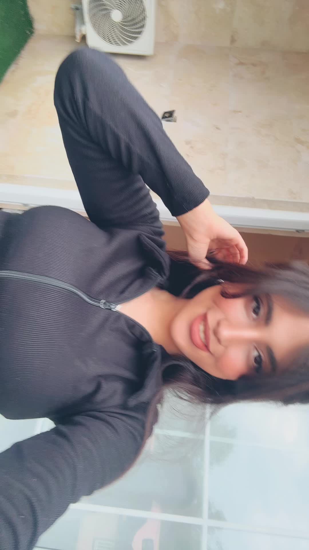 @Zhra