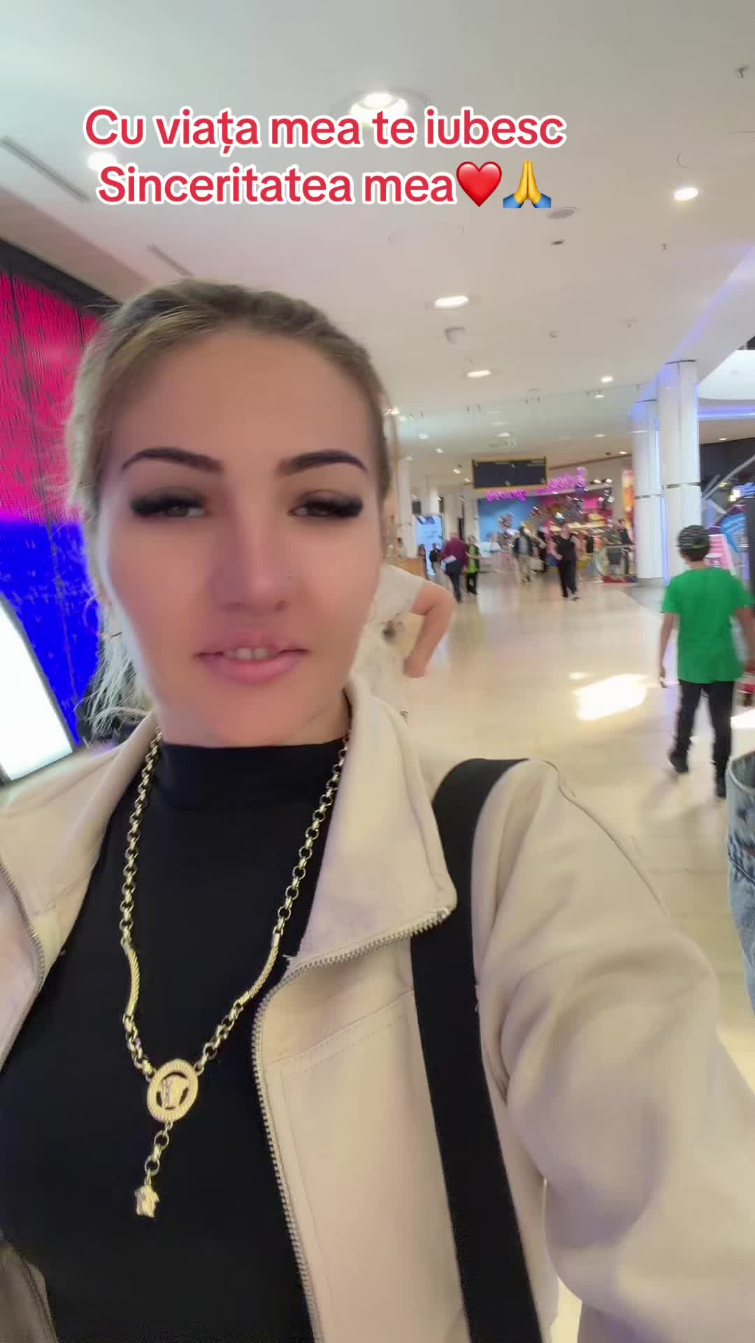 @Alexandra Nikolas Ianis