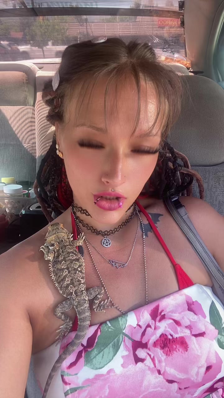 @PsychoticAngel420