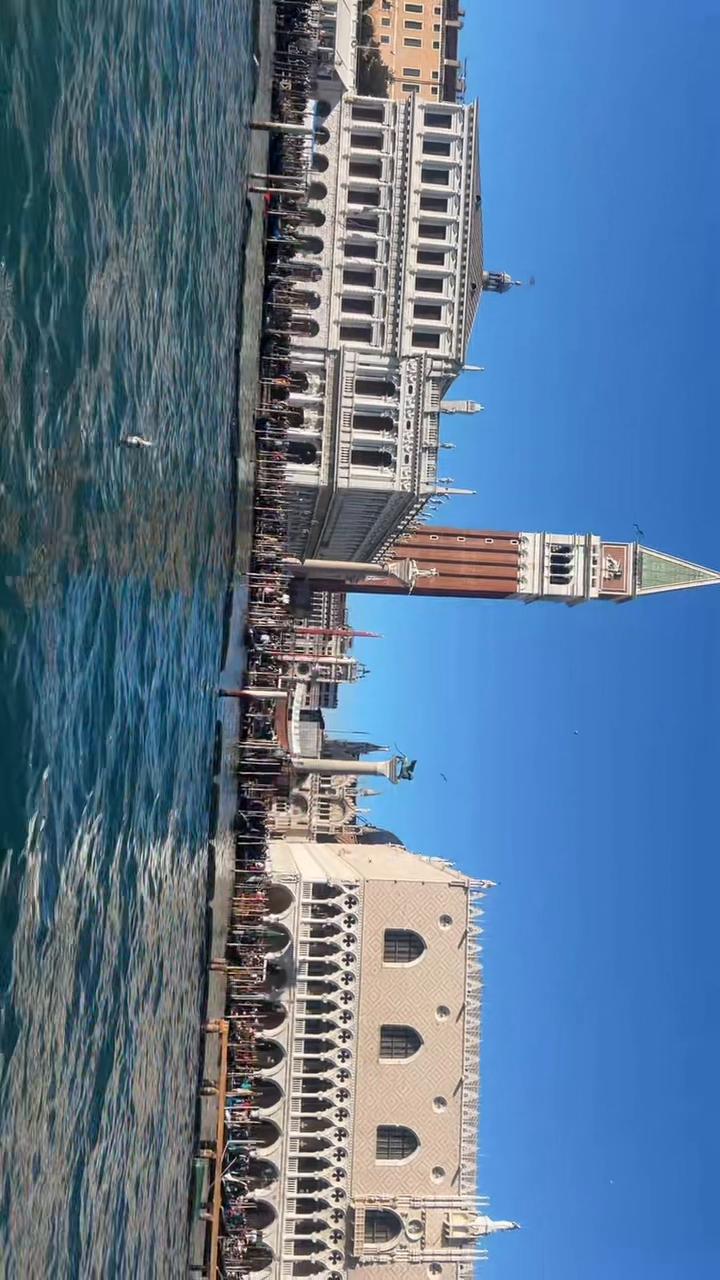 @Eva🇦🇱