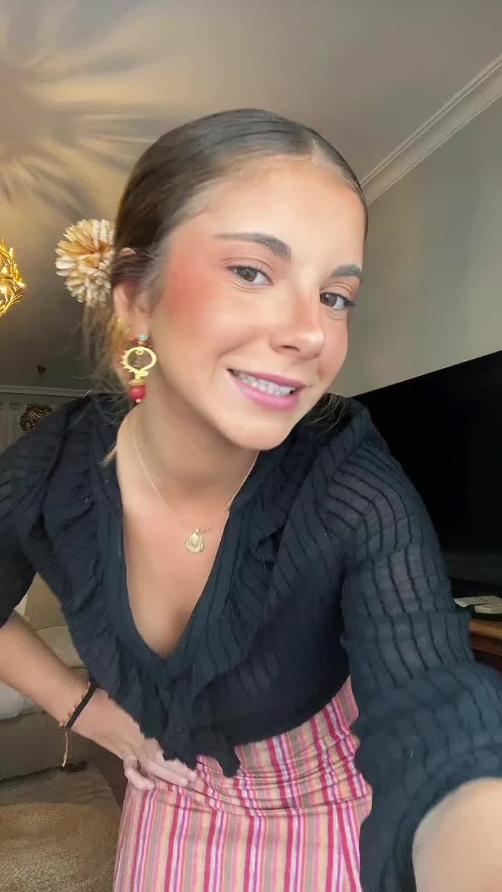 @julia g&oacute;mez