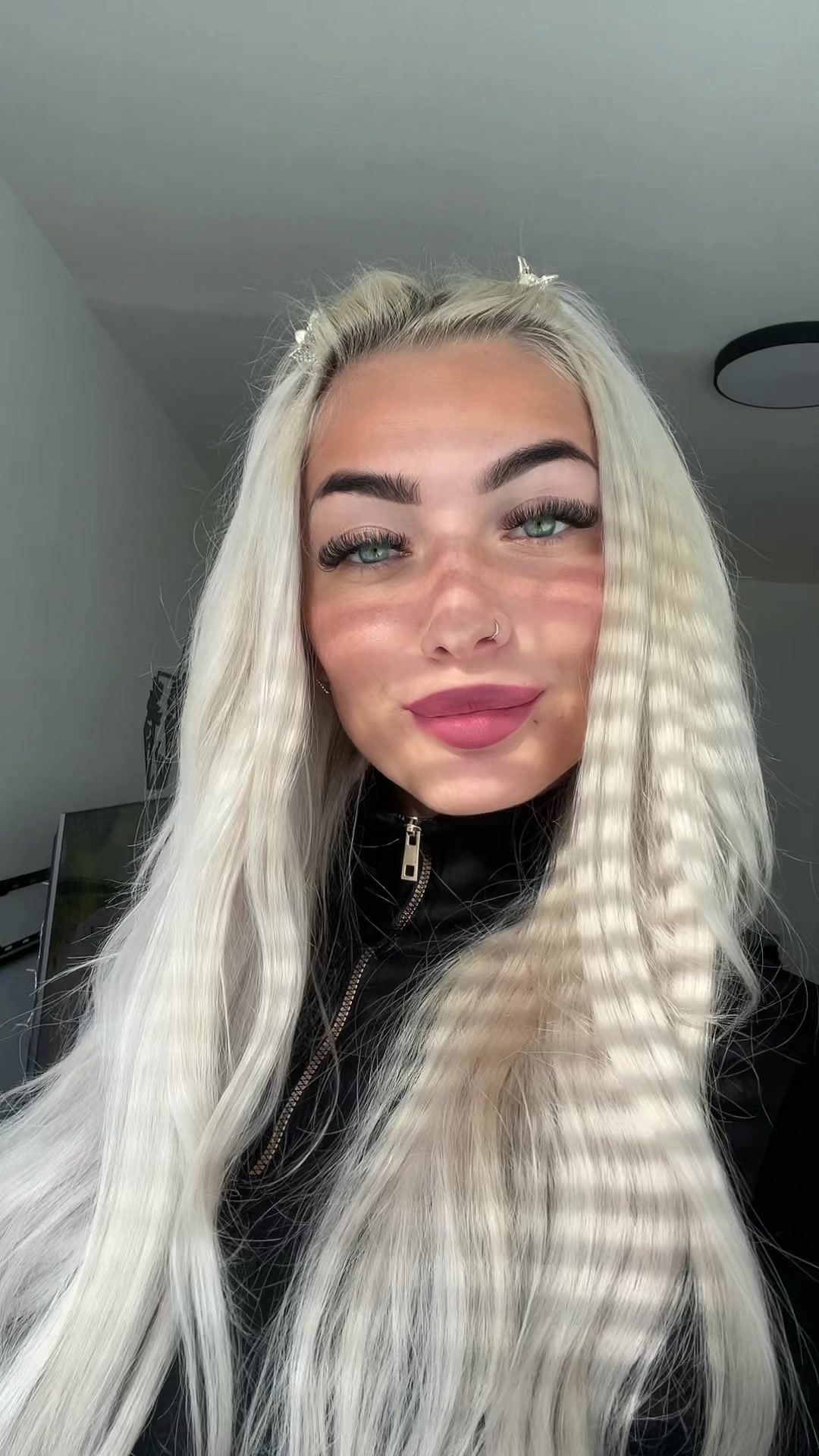 @Aduna