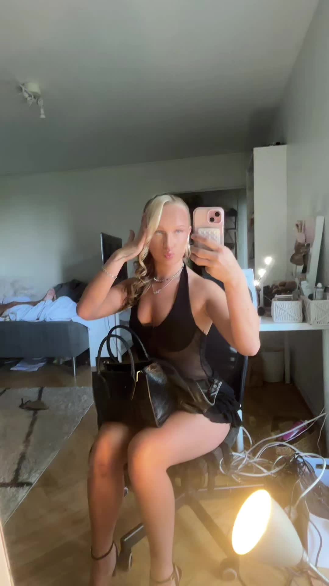 @yrmamibadgalllminauu