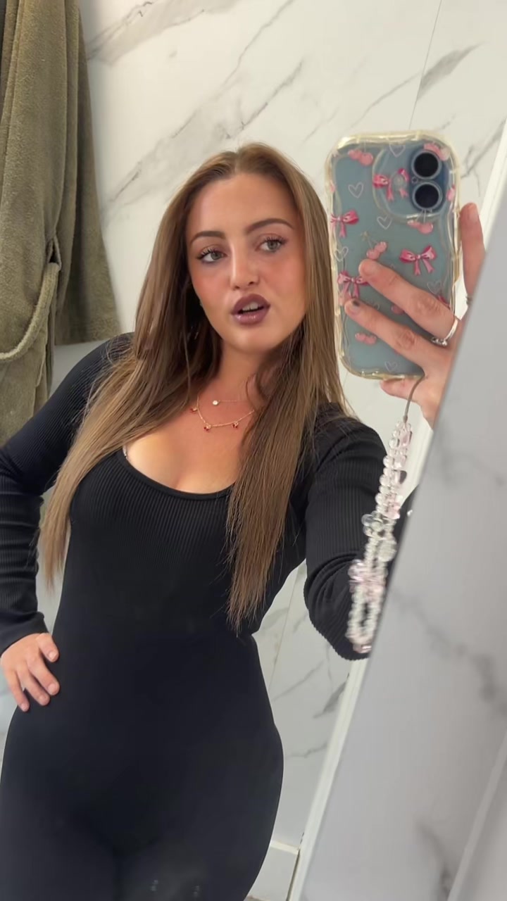 @LaceyMarie🩷