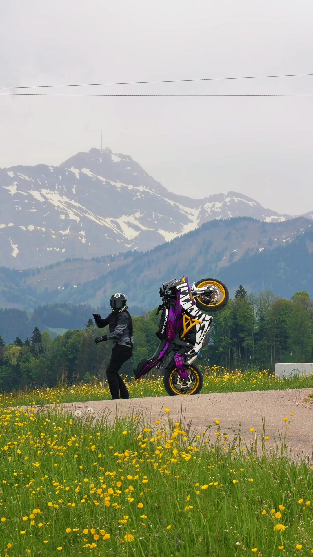 @Michi_stuntrider