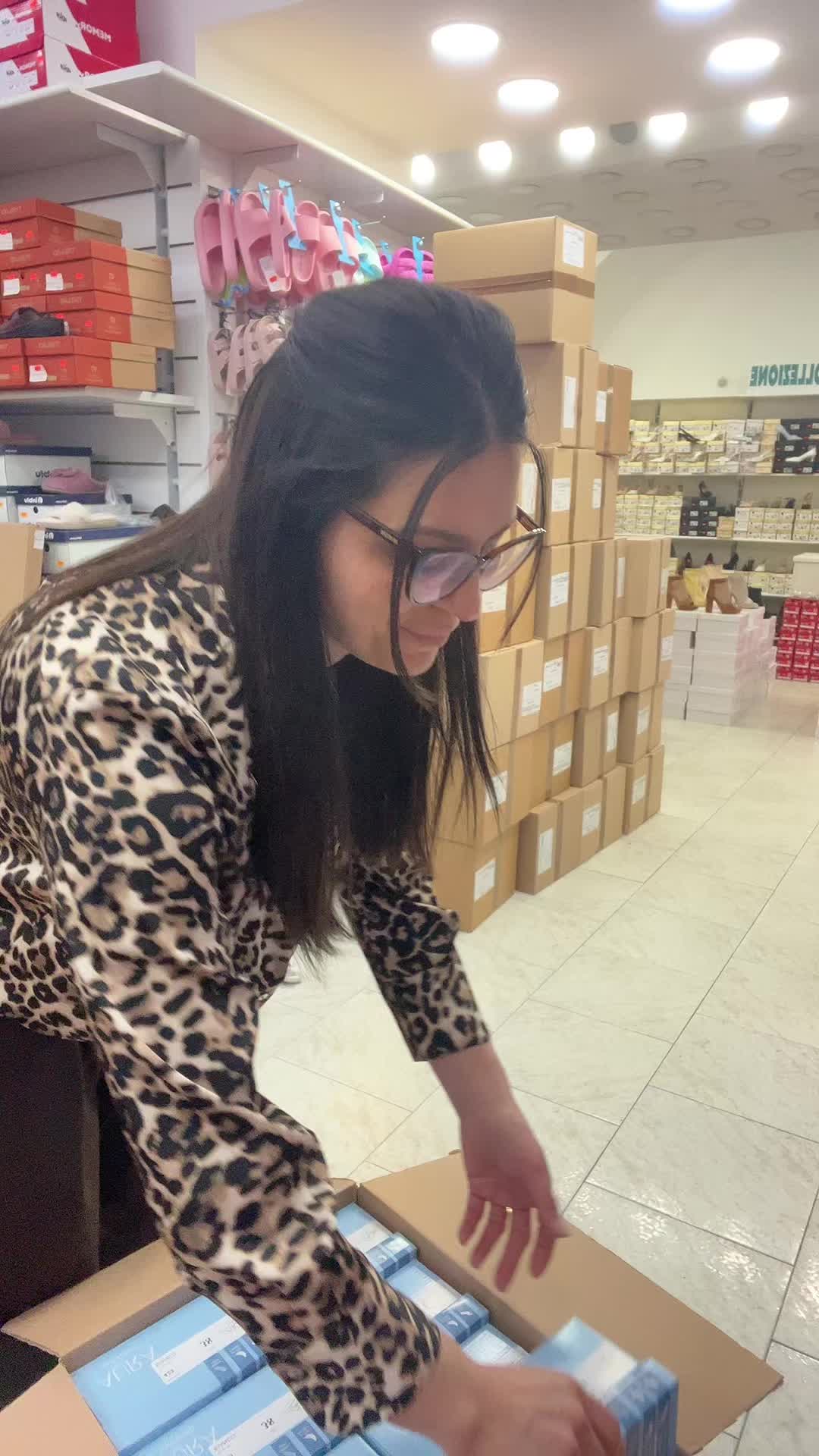 @Elvy & Vale Store