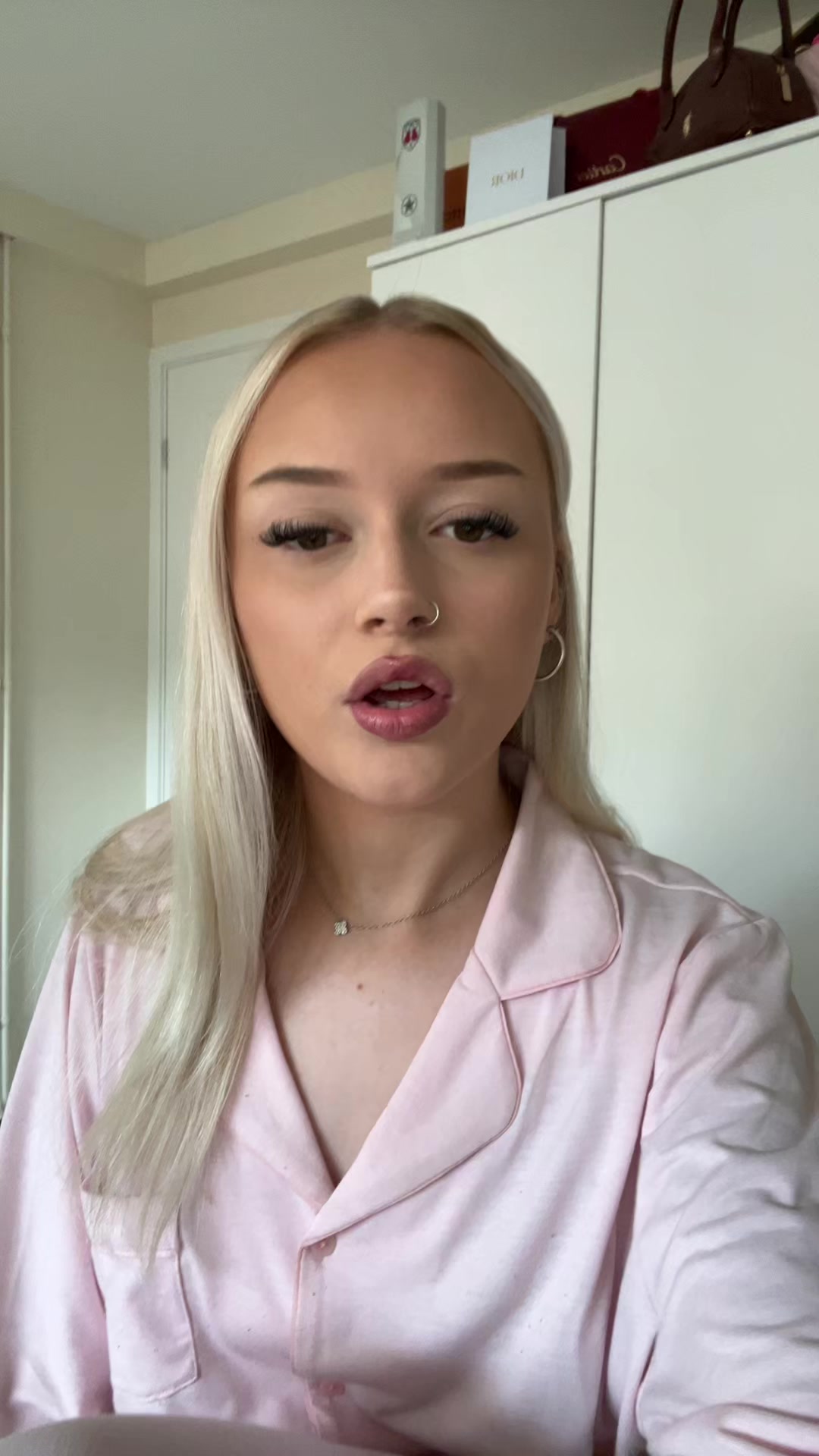 @𝒦𝒾𝓇𝒶-𝐿𝑒𝒾𝑔𝒽 𝒷𝑒𝓋𝒶𝓃