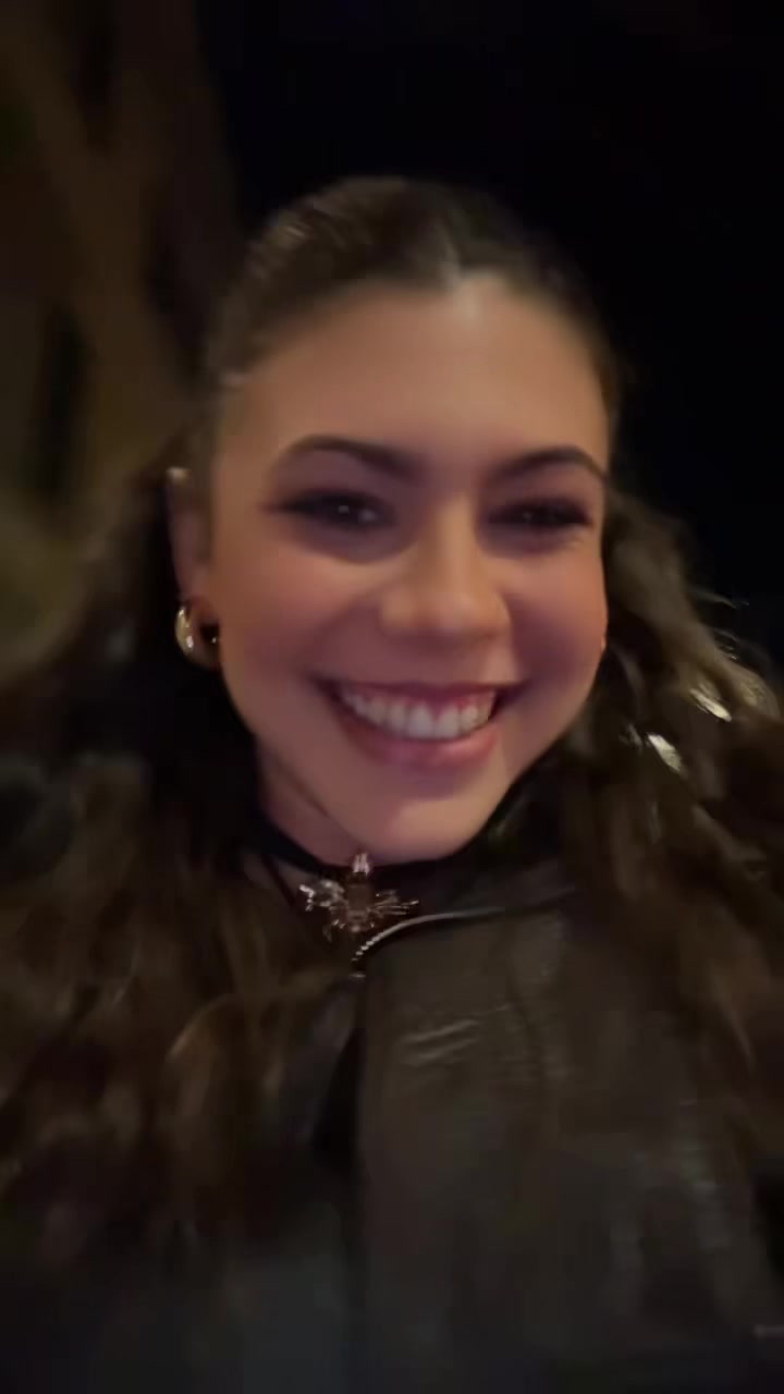@nicole