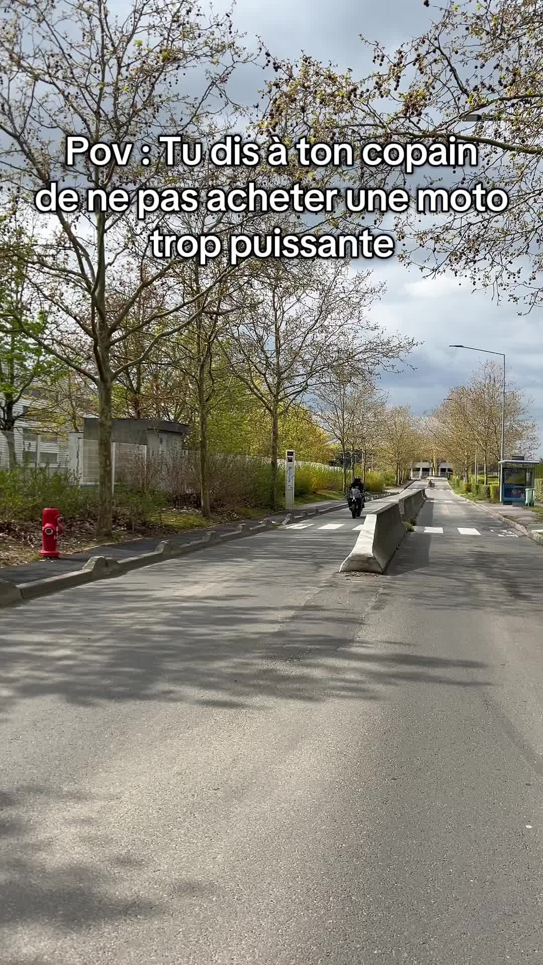 @Coralie 🏍️