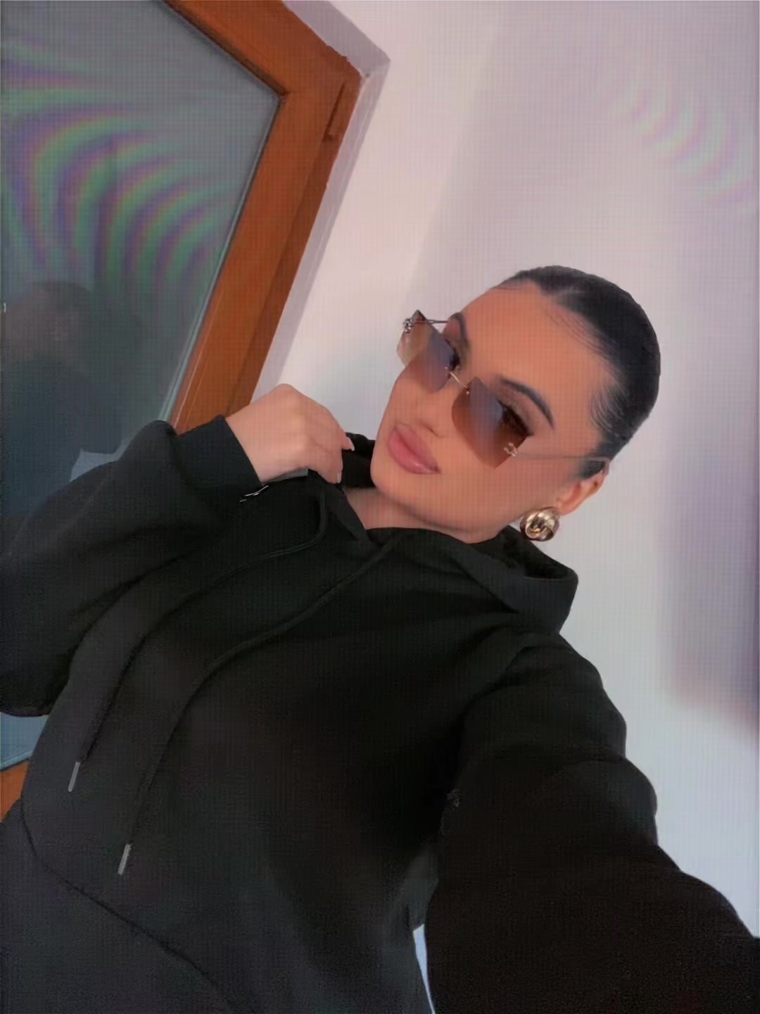@🖤