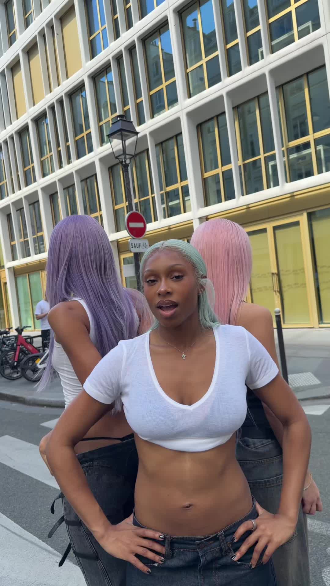 @FLO