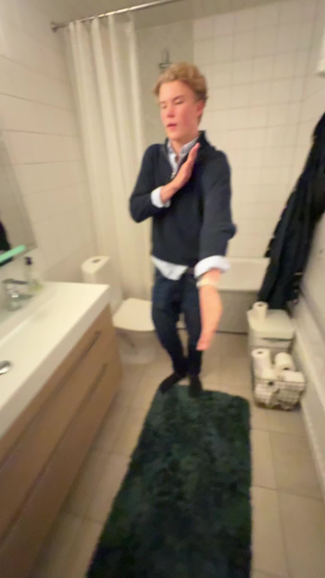 @bellaaa