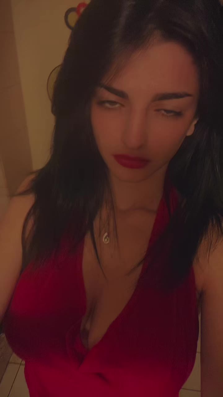 @Alyssia🖤