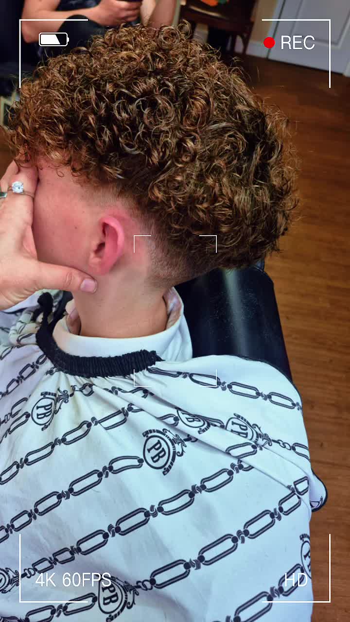 @Ez.style barber