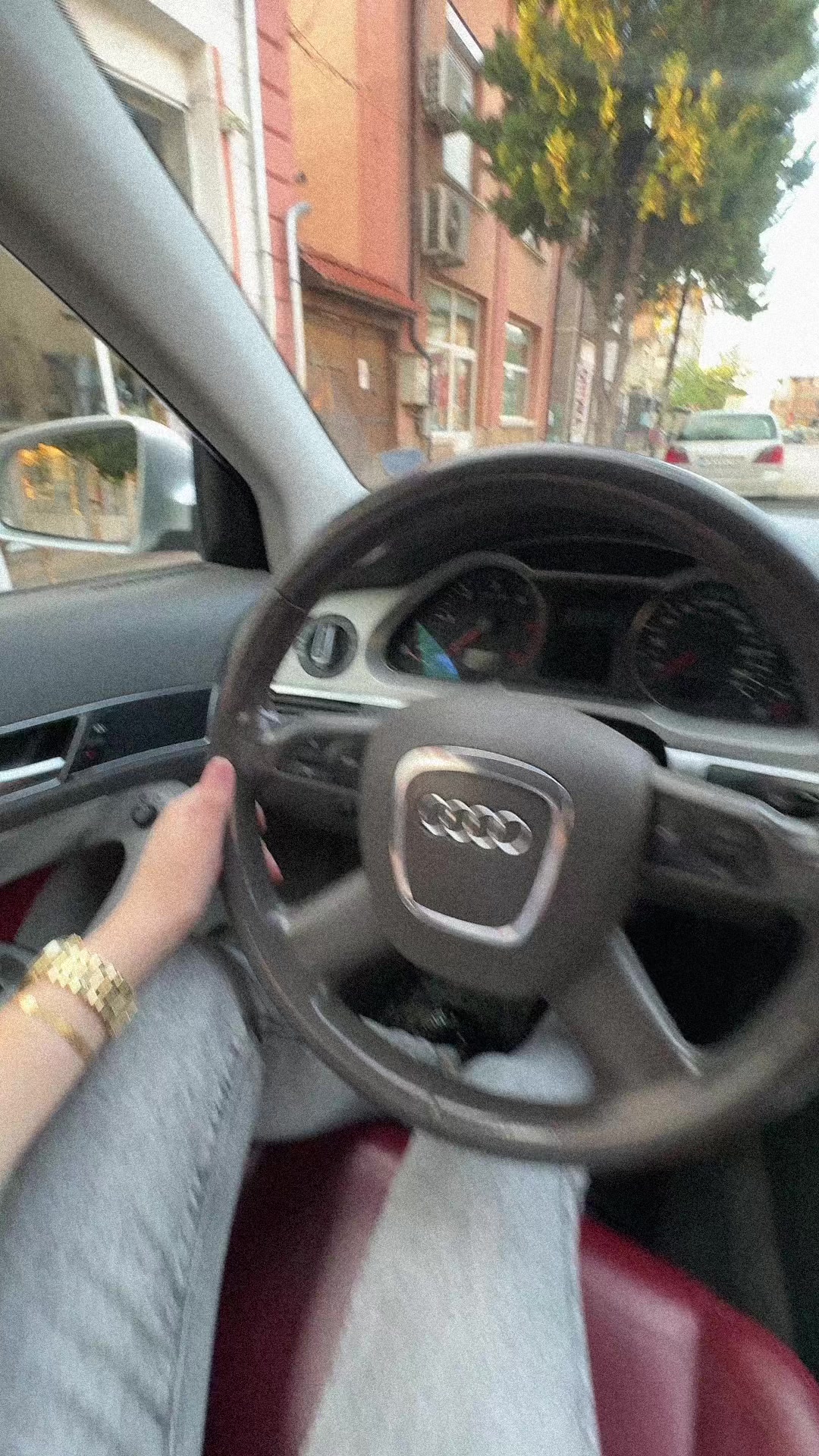 @Рали М.