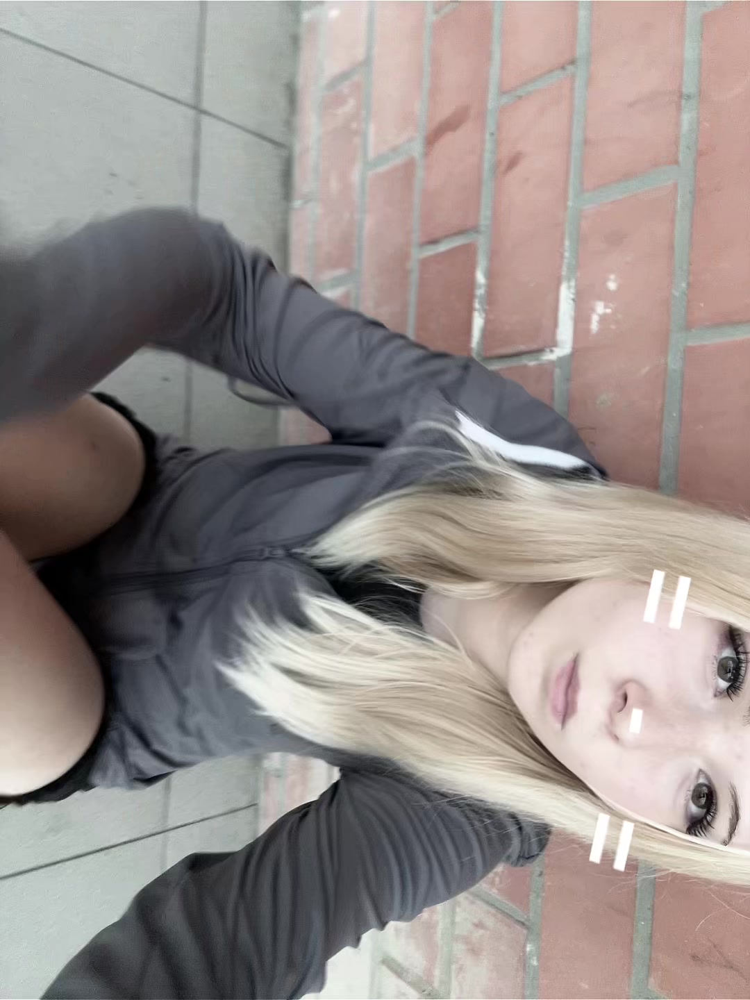 @бледная
