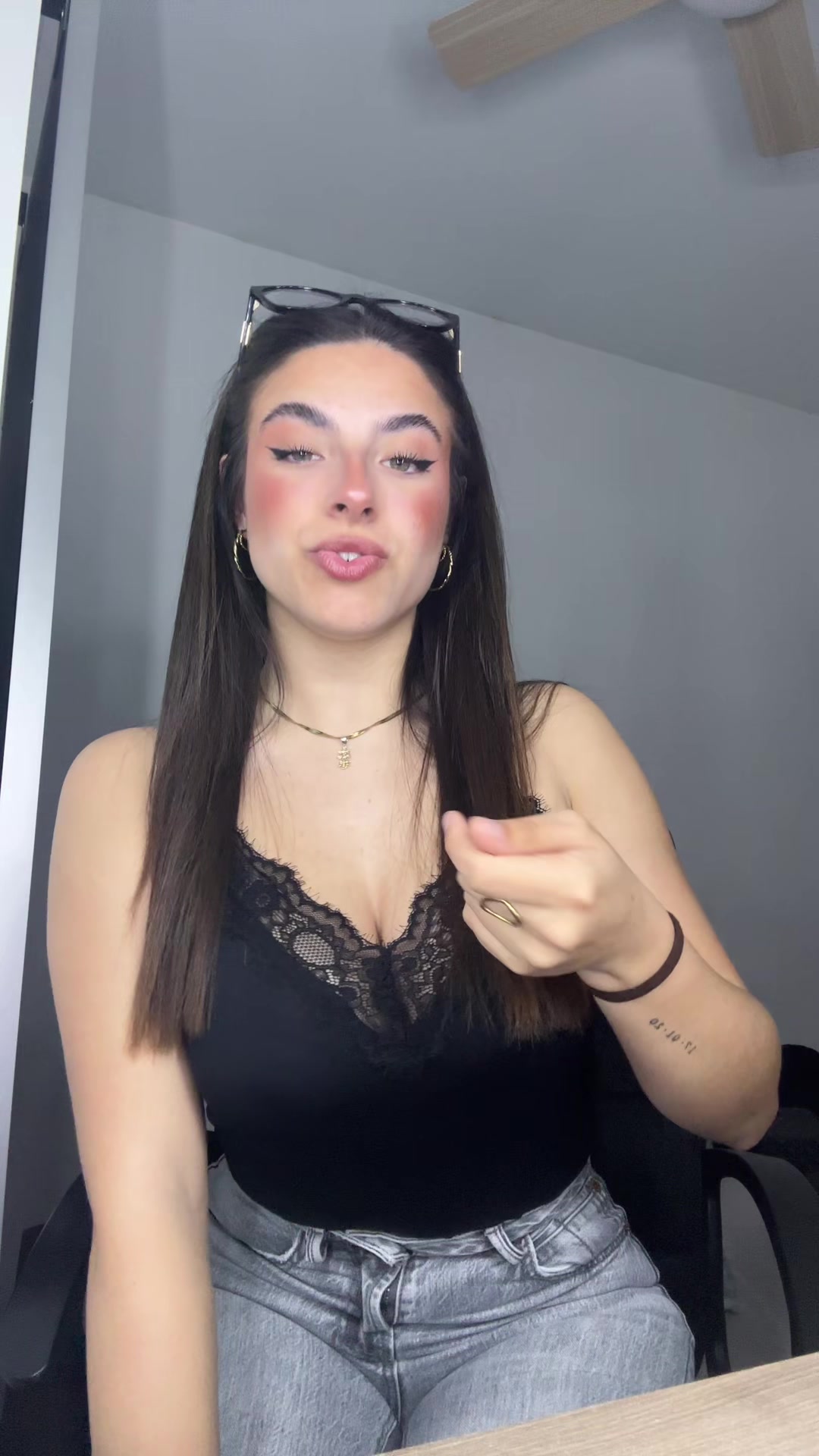 @𝐴𝑟𝑖𝑎𝑑𝑛𝑎 𝐶ℎ𝑖𝑎 🌺