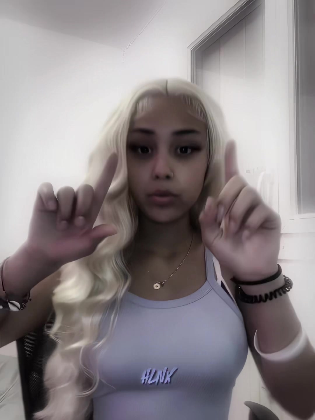 @hlnx.z