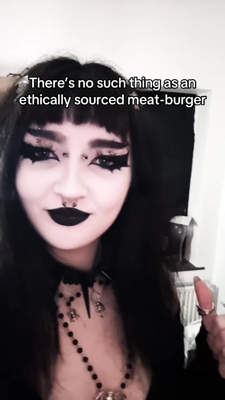 @⋆✩𝕭𝖆𝖓𝖘𝖍𝖊𝖊˙⋆✮