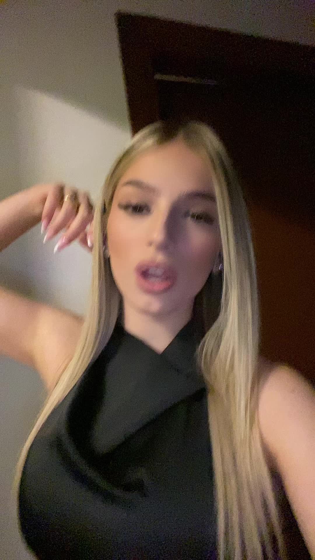 @Nini