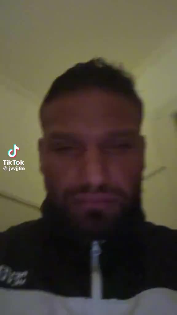 @Viktor J&oacute;n&aacute;s