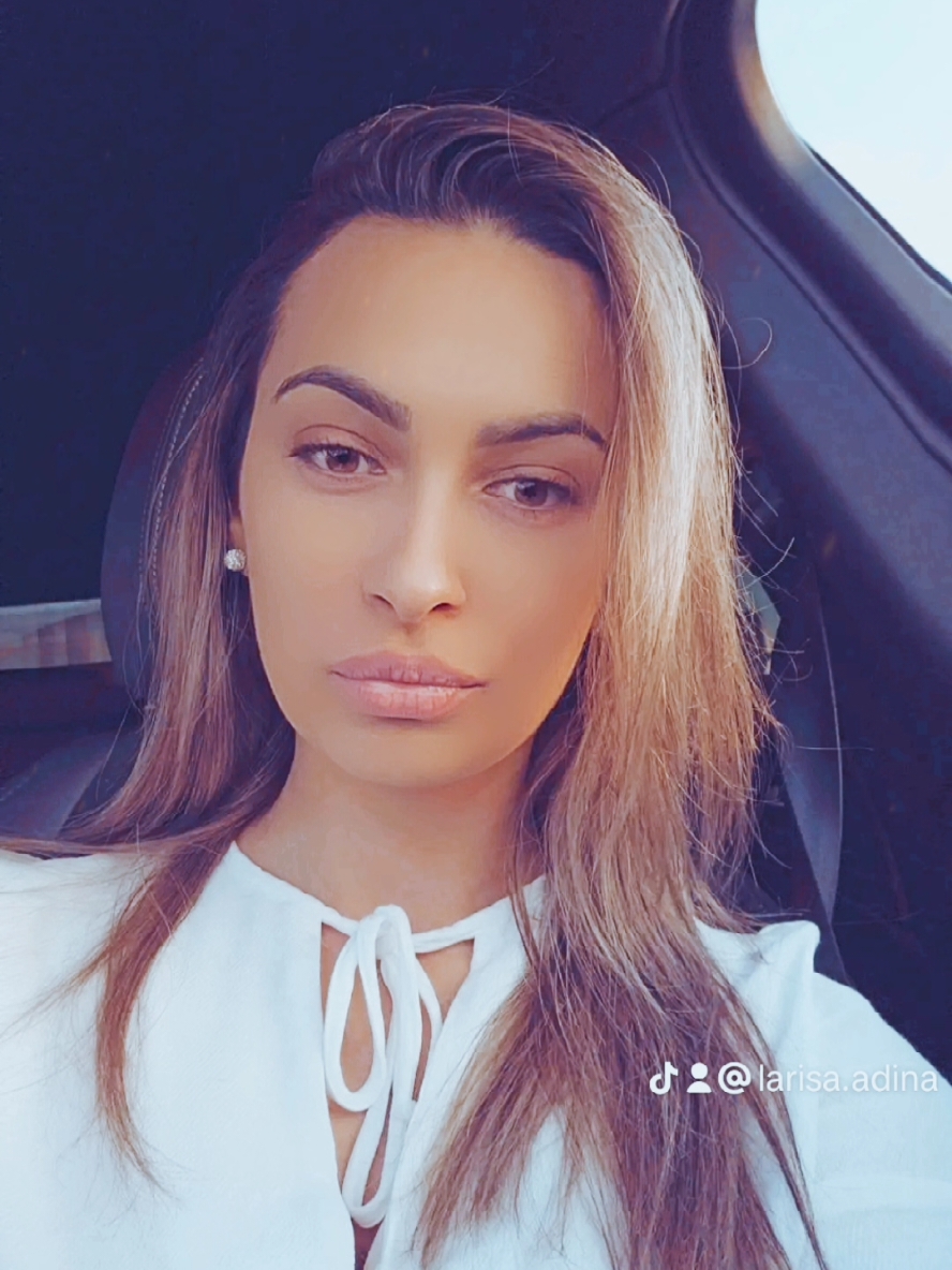 @Larisa Adina