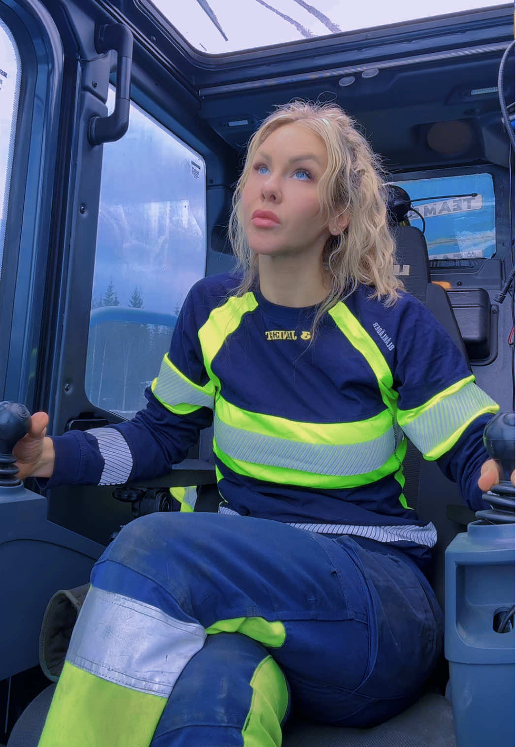 @AnnaTheRigger