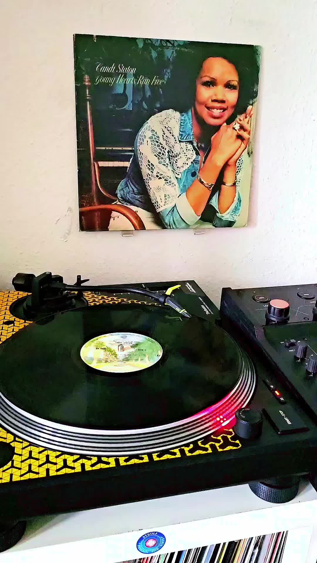 @vinyl-lover