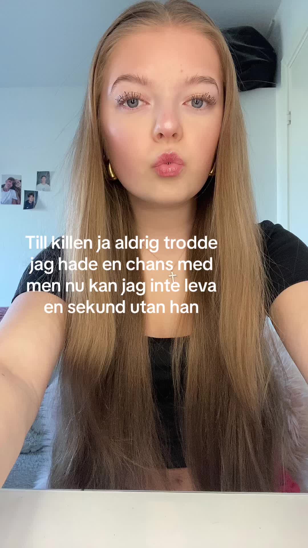 @ℰ𝓂𝒾𝓁𝒾𝒶ℒ𝒶𝓇𝓈𝓈ℴ𝓃