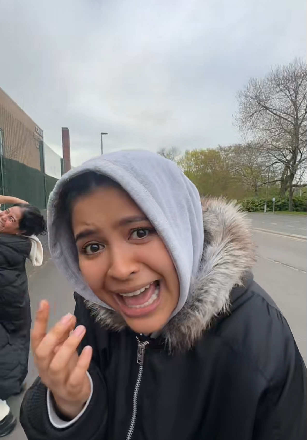 @Curlyypod