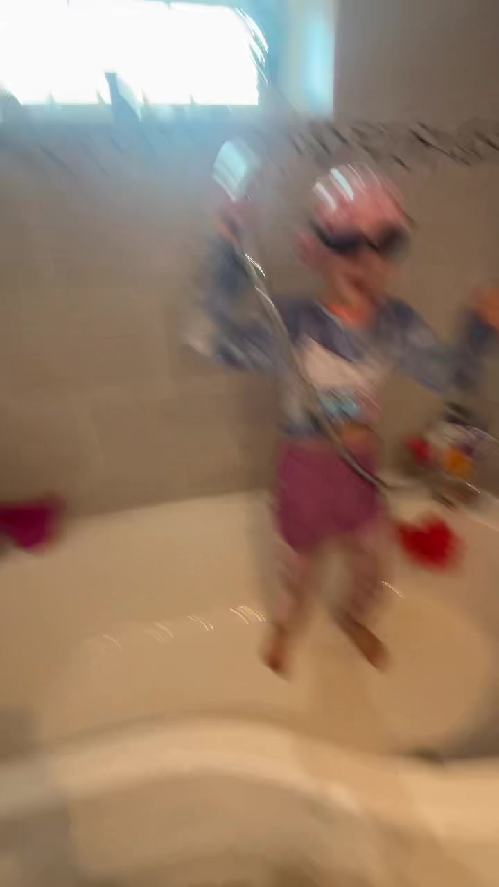 @-𝒜𝓋𝒶-