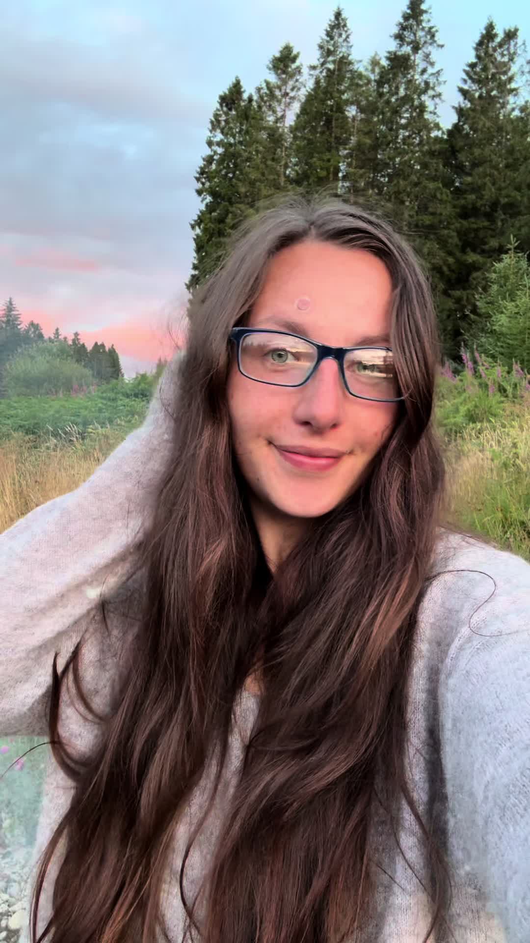 @AngelaFaux