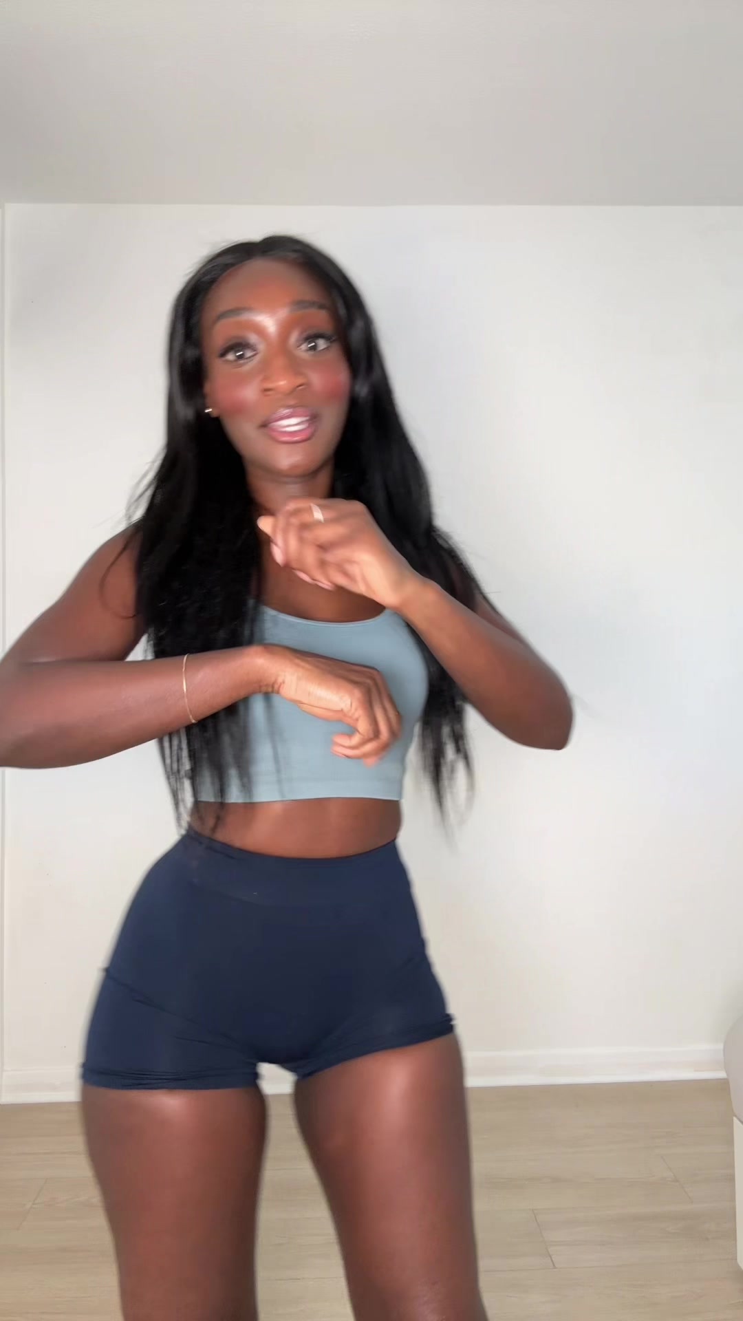 @Ivana Rae