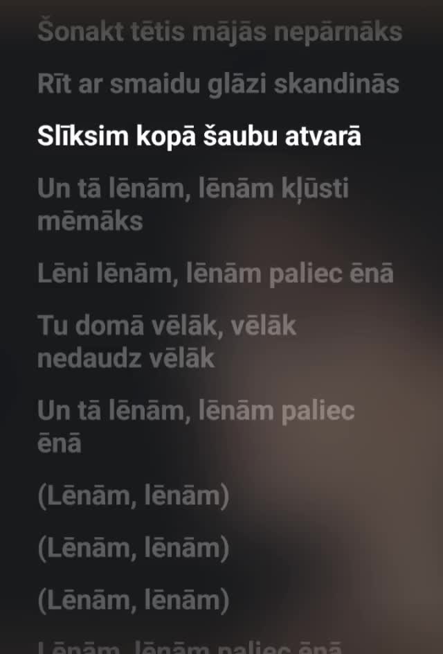 @🎧