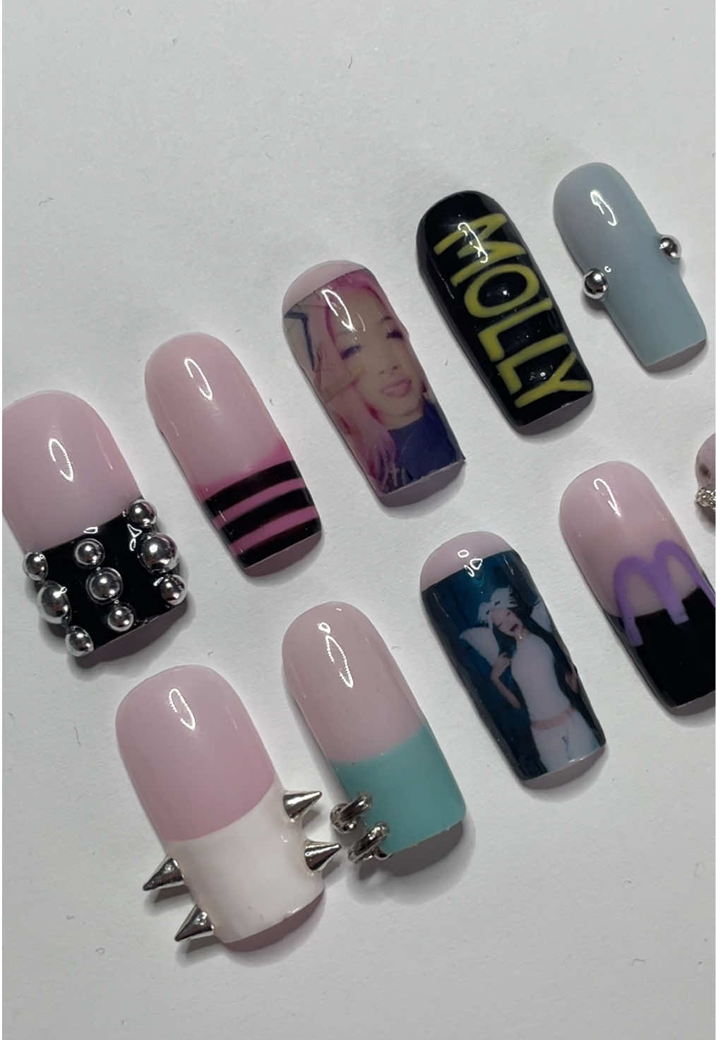 @archivewrlnailz