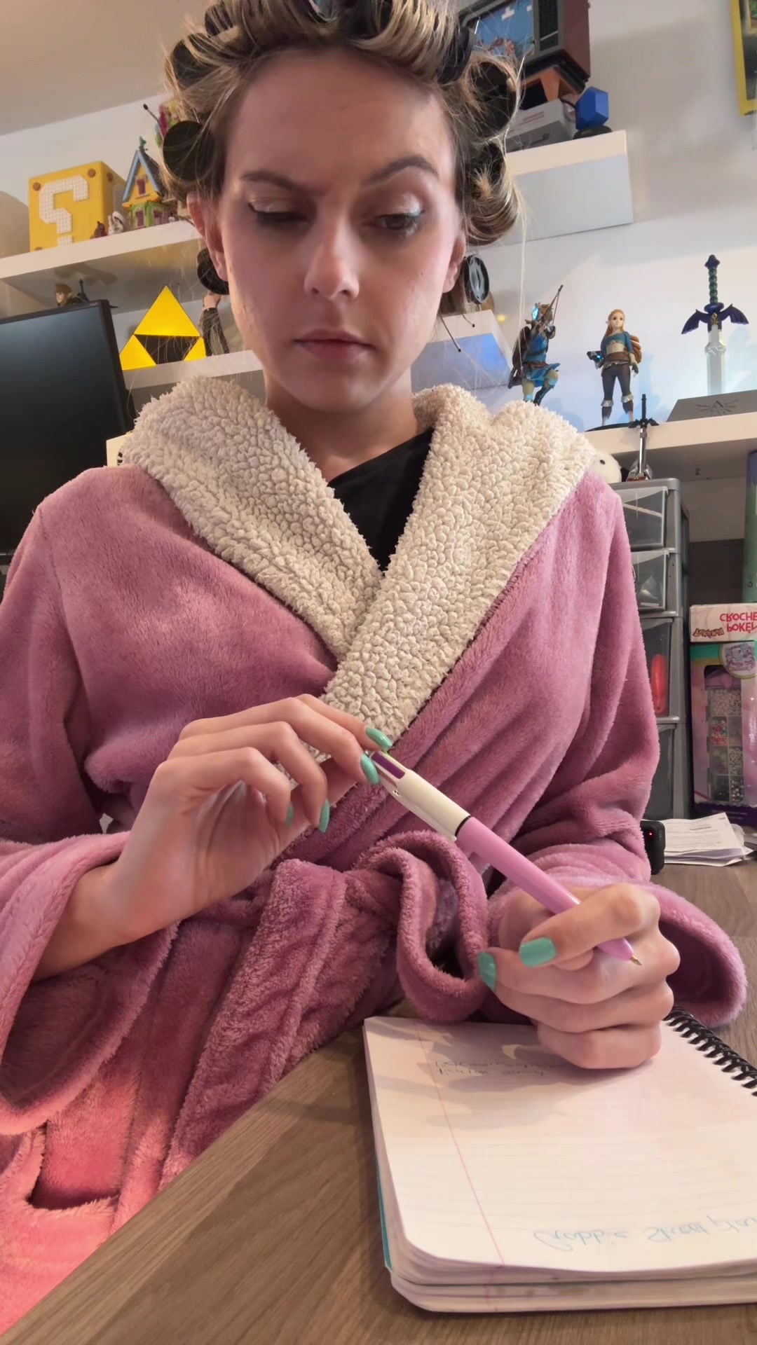 @OfficialChloeToy