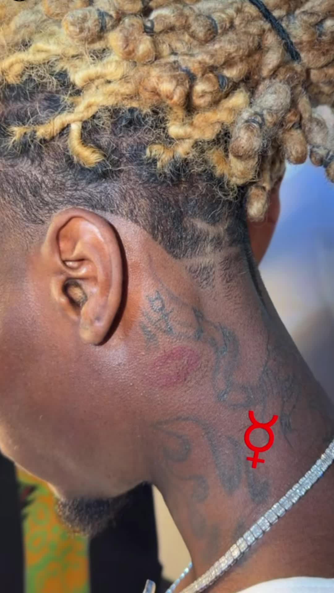 @+