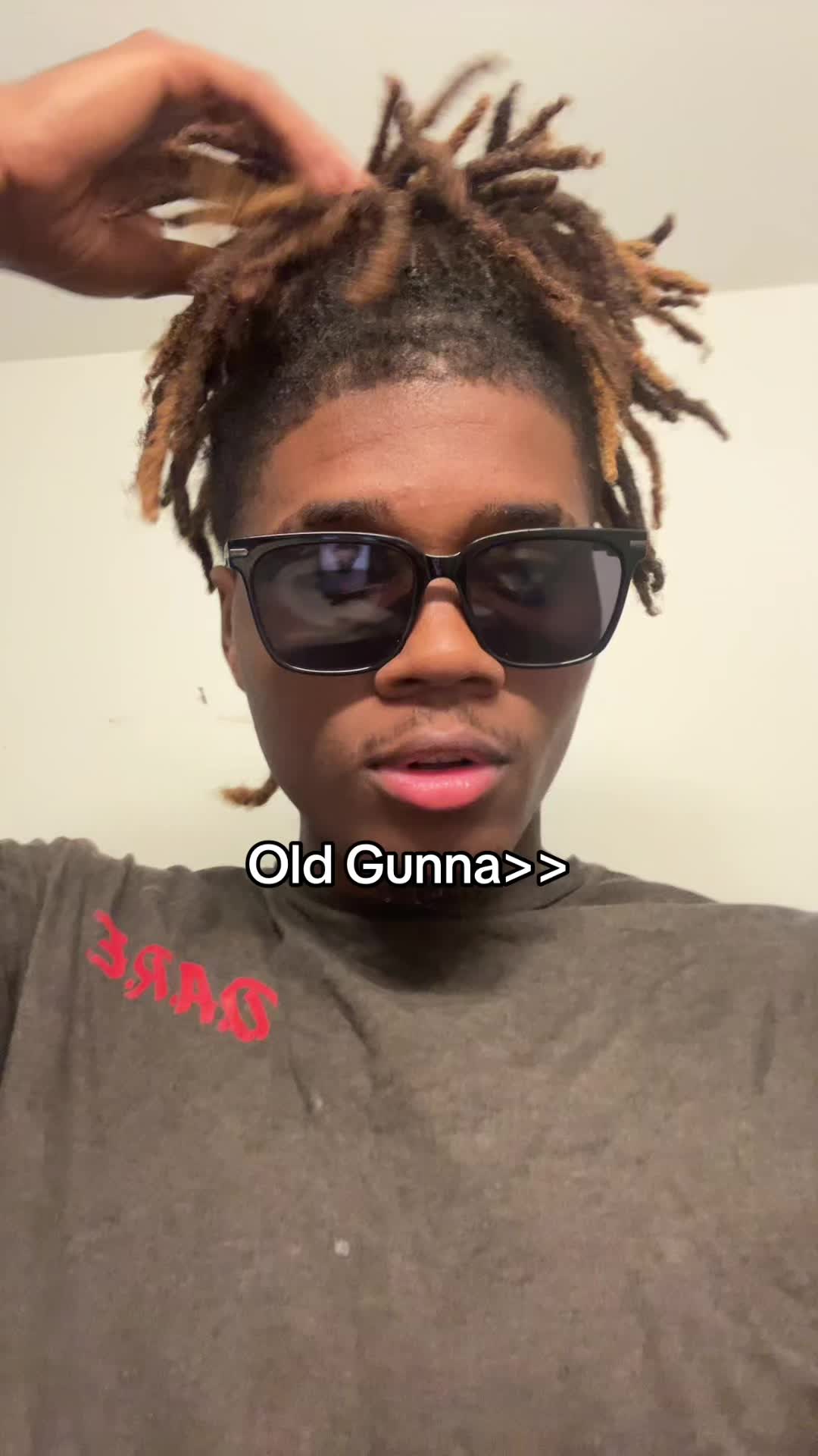 @★
