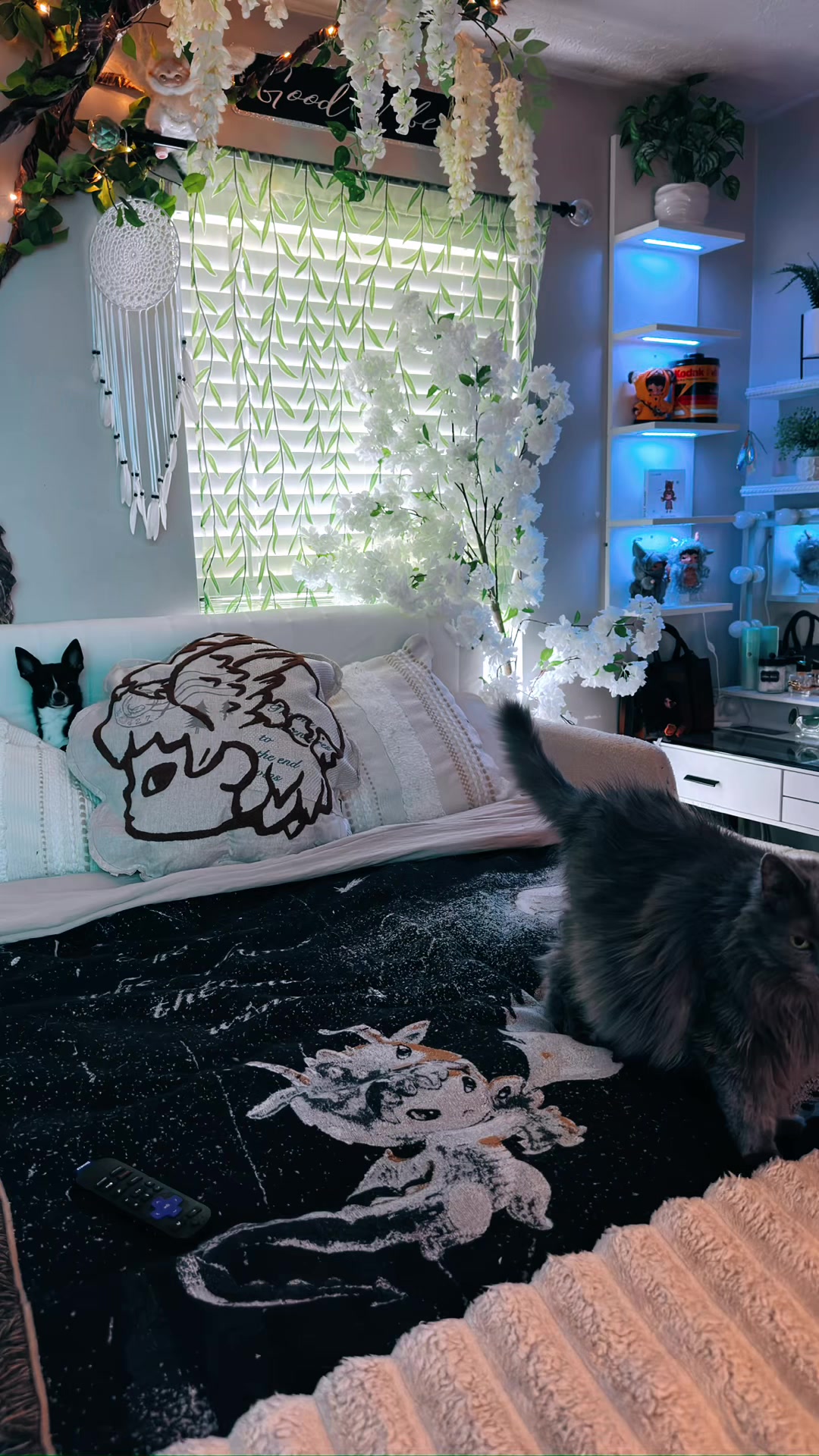 @JoseyMarieTV