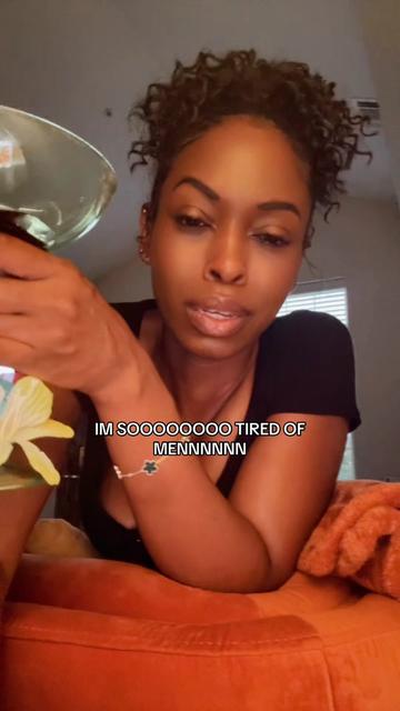 @DahliaLovee
