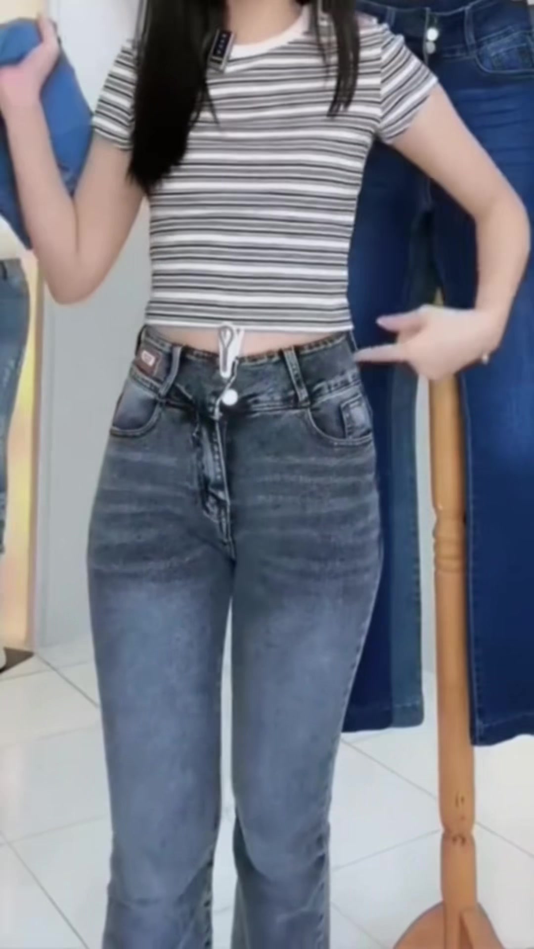 @Lela2002
