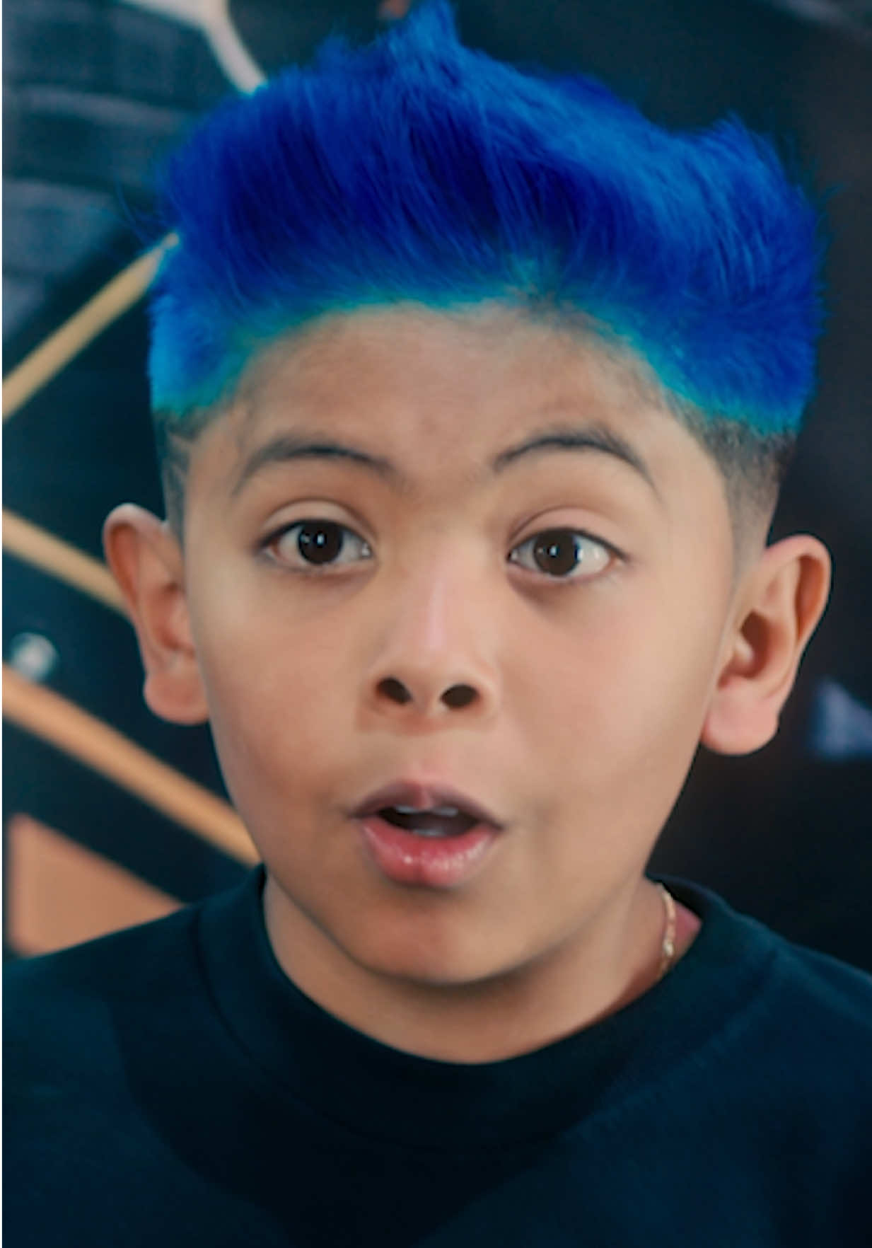 @S A N T I