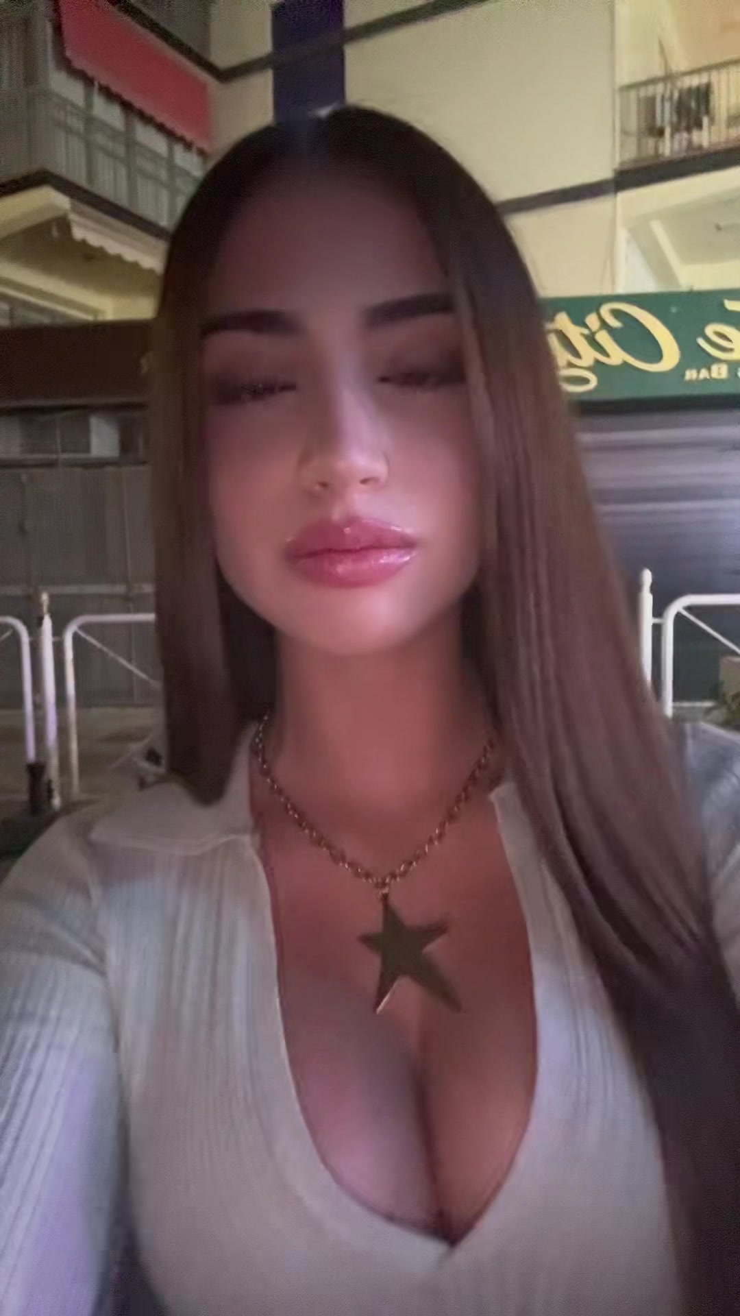 @Maybealexandraa