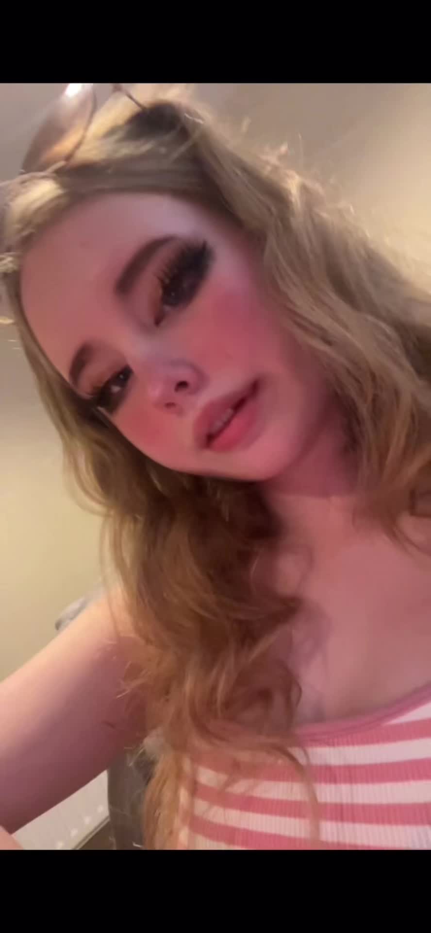 @Bella_love