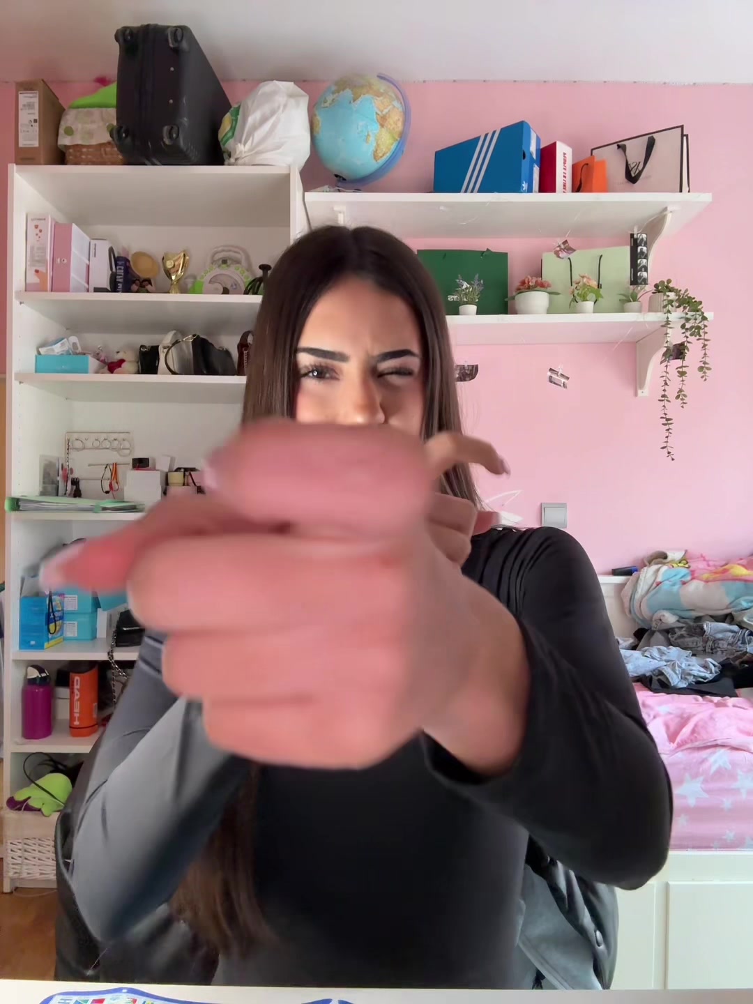 @adriana