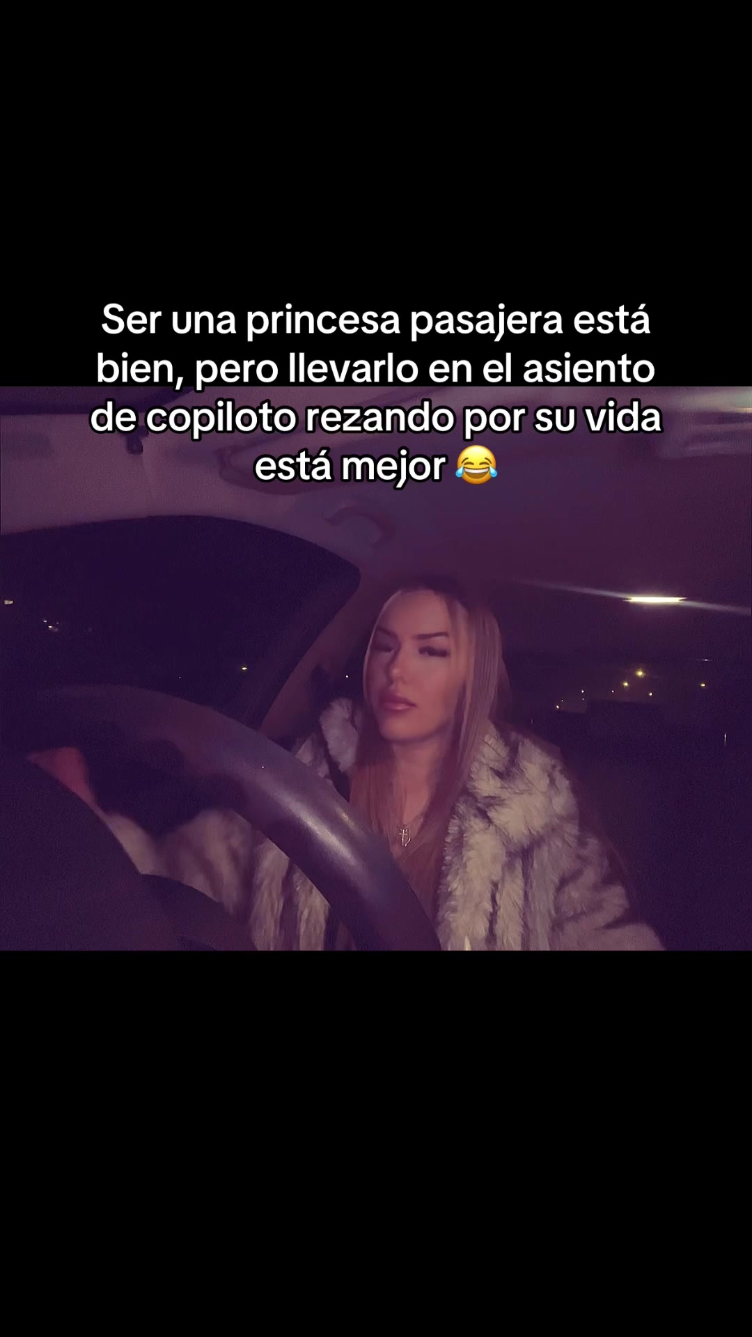 @Carol_laZafiro